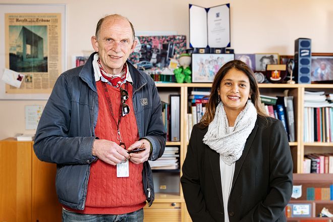 Dean at the Faculty of Dentistry, Professor Pål Barkvoll, together with dr. Nashreen Behardien from the University of the Western Cape, Cape Town