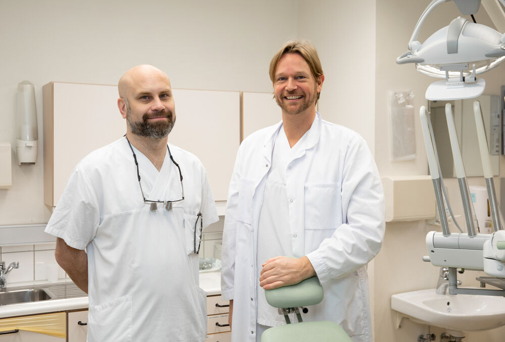 Anders Verket og Odd Carsten Koldsland, Avdeling for periodonti.
