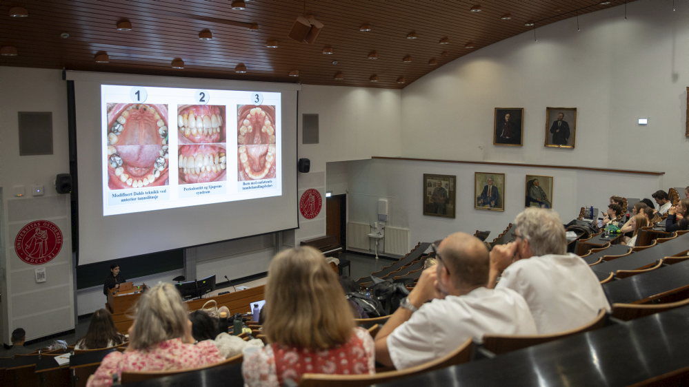 Mange tilhørere tilstede under masterpresentajonene i Store auditorium